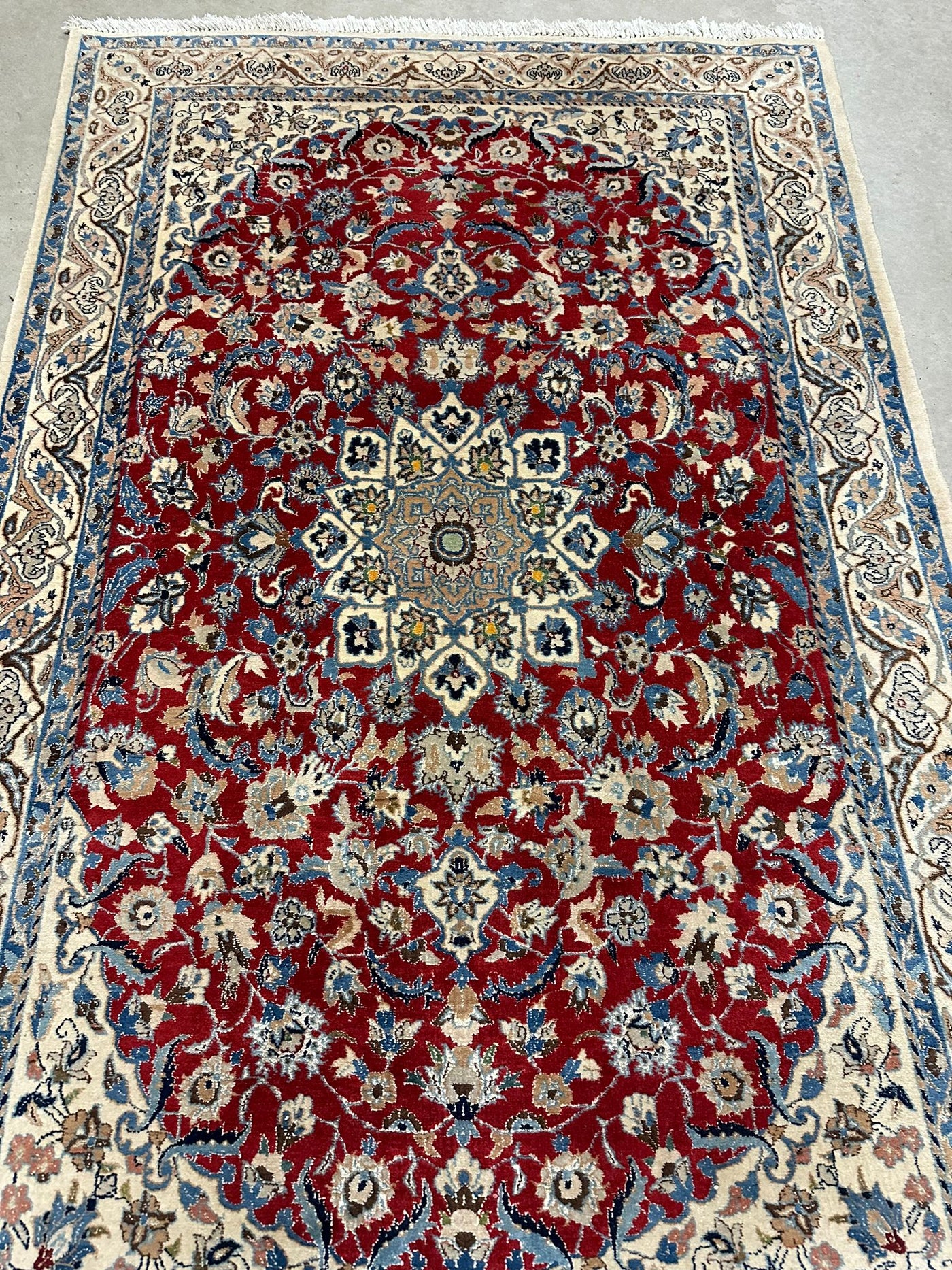 NAIN 244 X 147CM